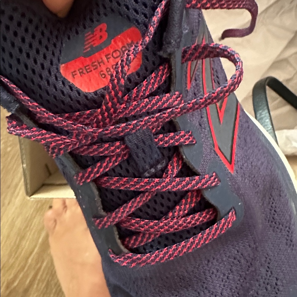 New Balance Navy and red Sneakers
Fresh Foam 680 - Picture 7 of 7